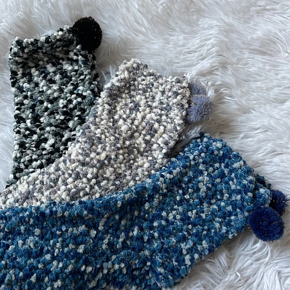 (3) Cozy socks with pom poms